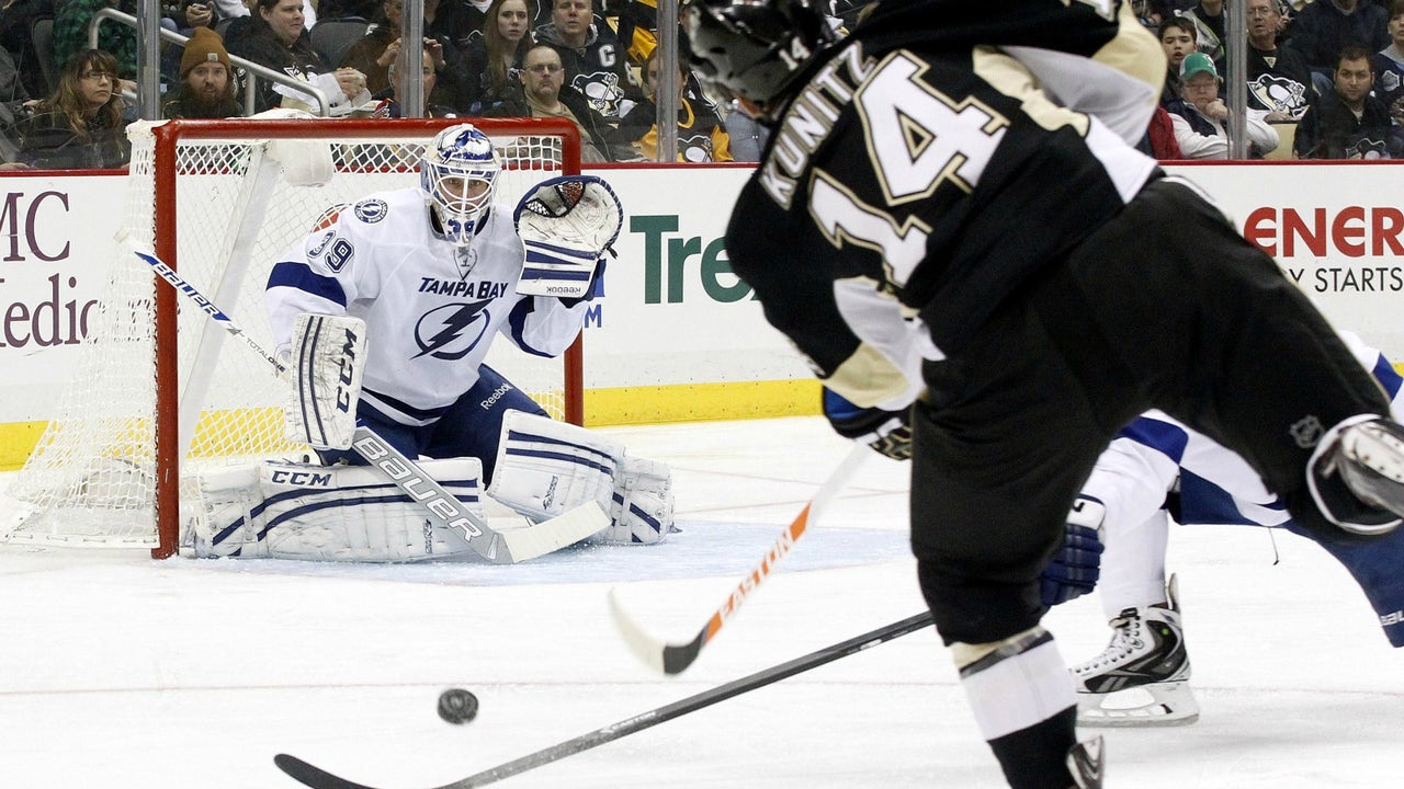 Ondrej Palat forces OT, but Lightning fall to Penguins in extra period